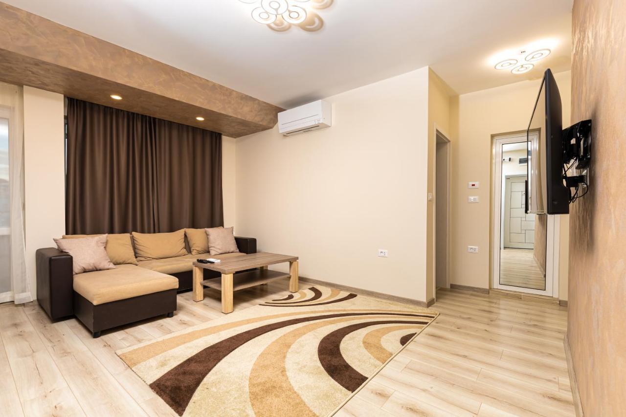 Sunny 1Bd Apartment In Old Town By Flat Mаnager Plovdiv Kültér fotó