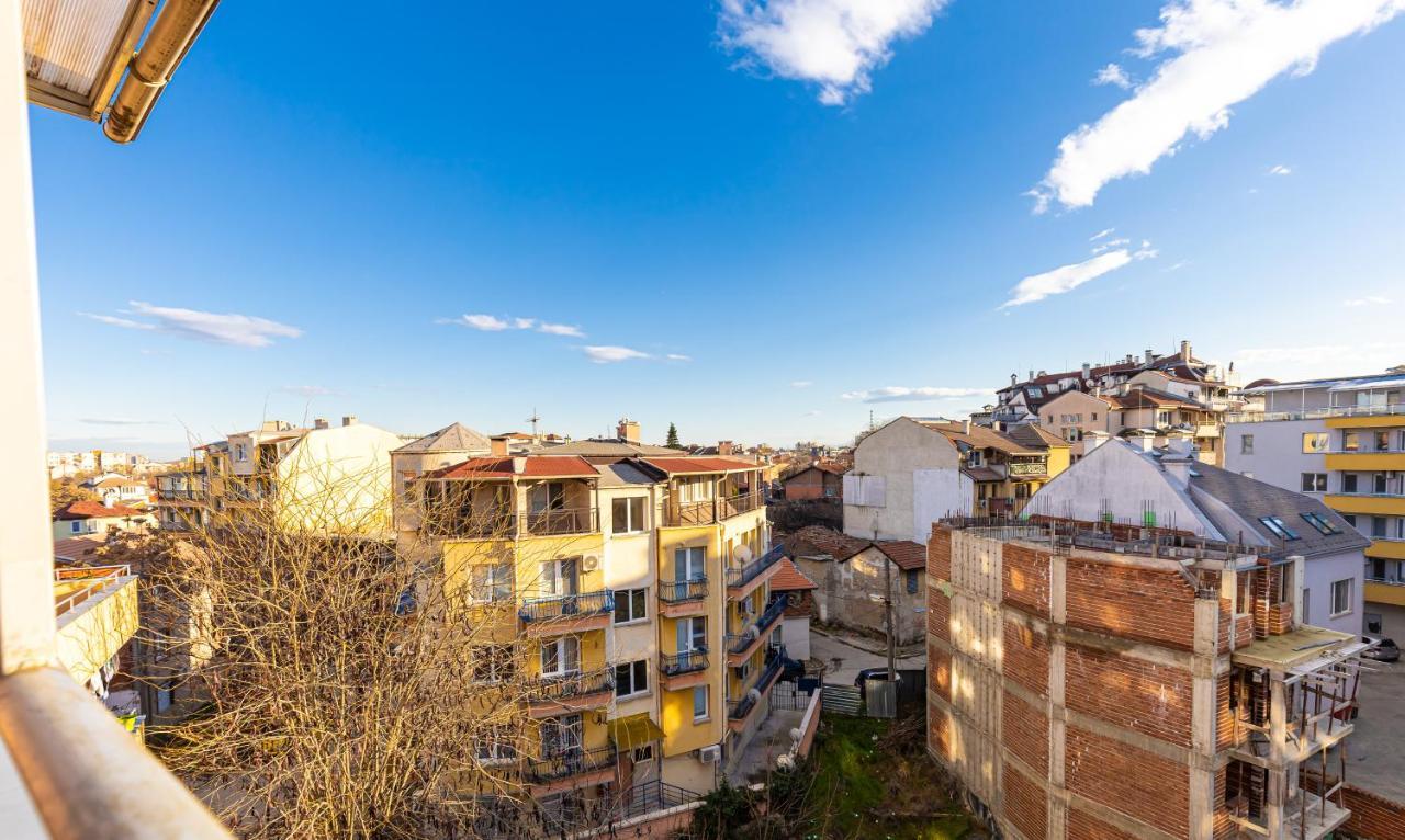 Sunny 1Bd Apartment In Old Town By Flat Mаnager Plovdiv Kültér fotó